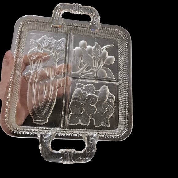 VTG Imperial Glass Intaglio Fruit Relish Tray - 3 Section Frosted Glass - Picture 6 of 8